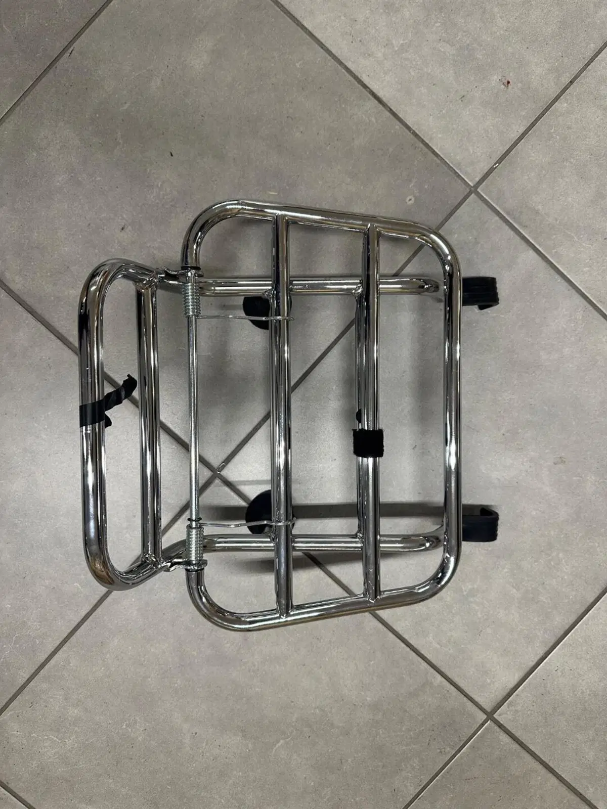 Portapacchi ant. Vespa Gts 300