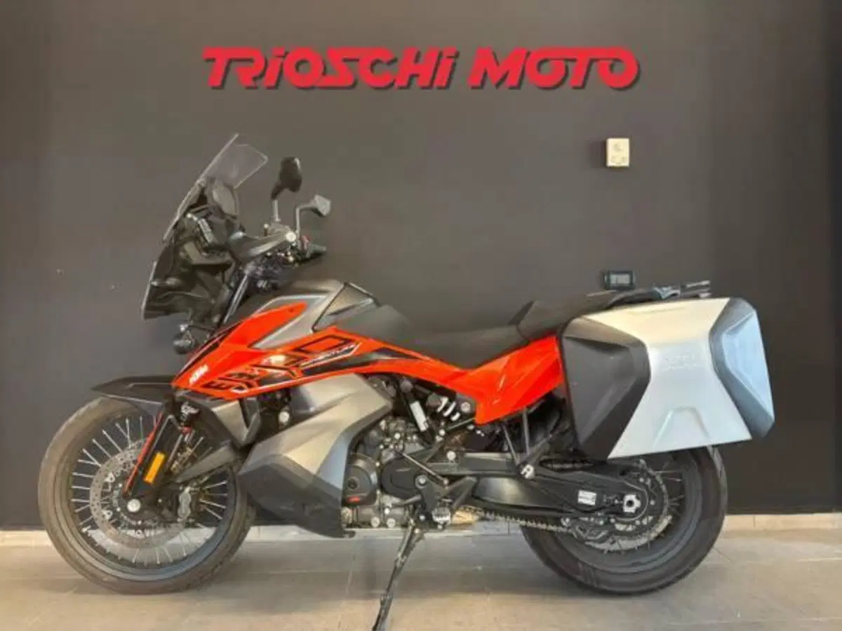 KTM 890 Adventure (2021) (2)