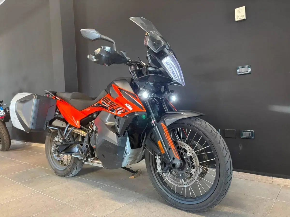 KTM 890 Adventure (2021) (3)