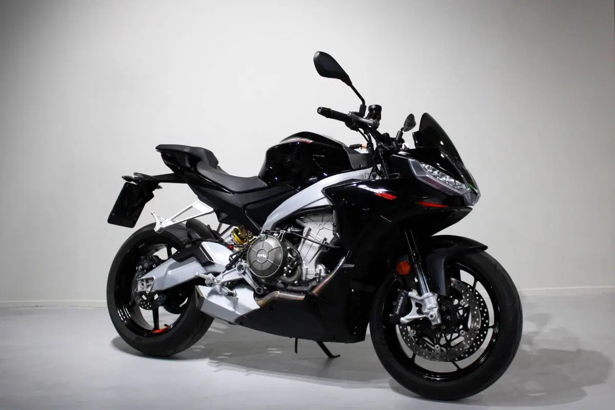Aprilia Tuono 660 Factory (2022 - 24) (2)