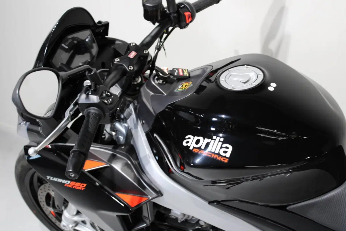 Aprilia Tuono 660 Factory (2022 - 24) (6)