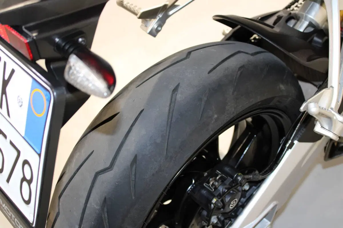Aprilia Tuono 660 Factory (2022 - 24) (8)