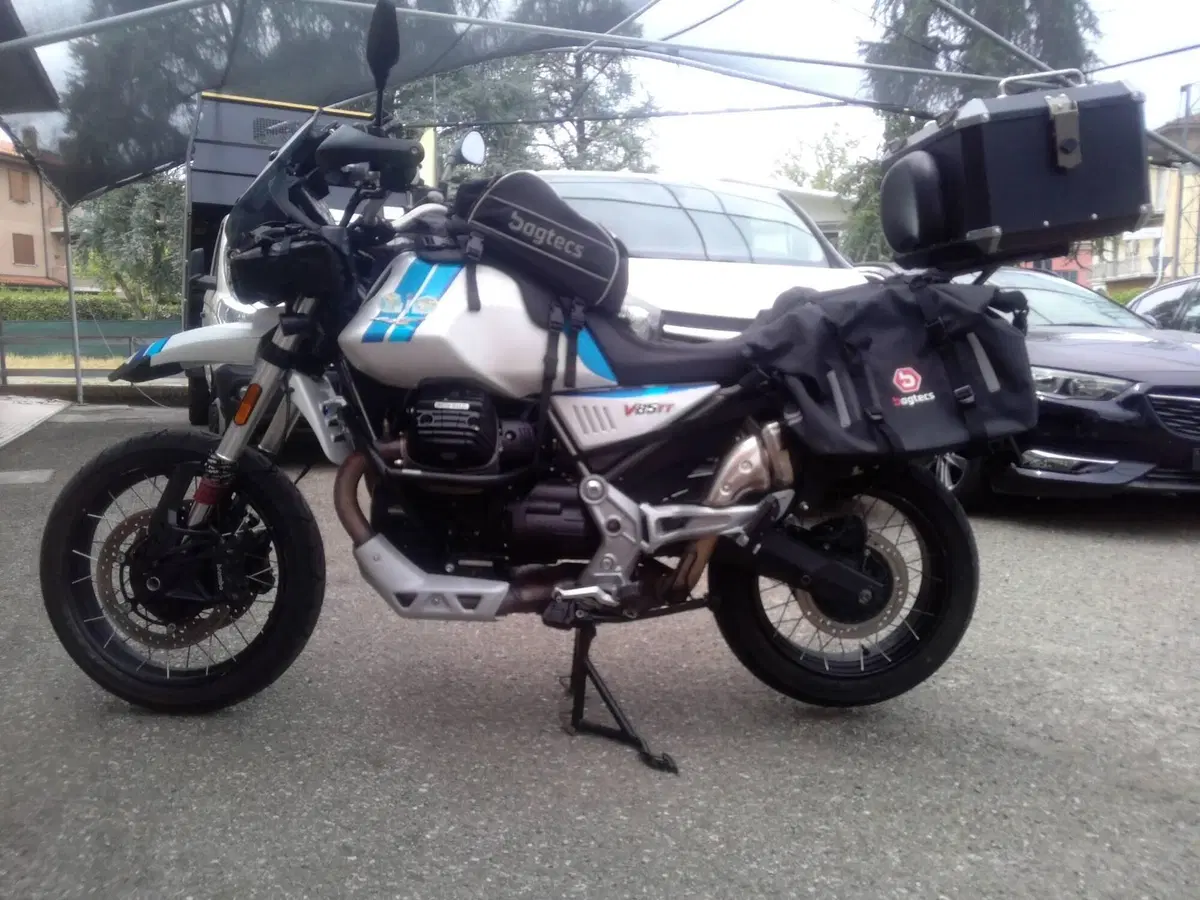 Moto Guzzi V85 TT (2021 - 23) (9)