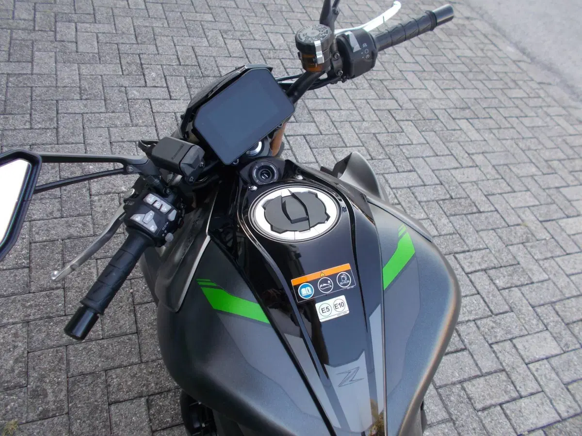 Kawasaki Z 1100 SE (2026) (4)
