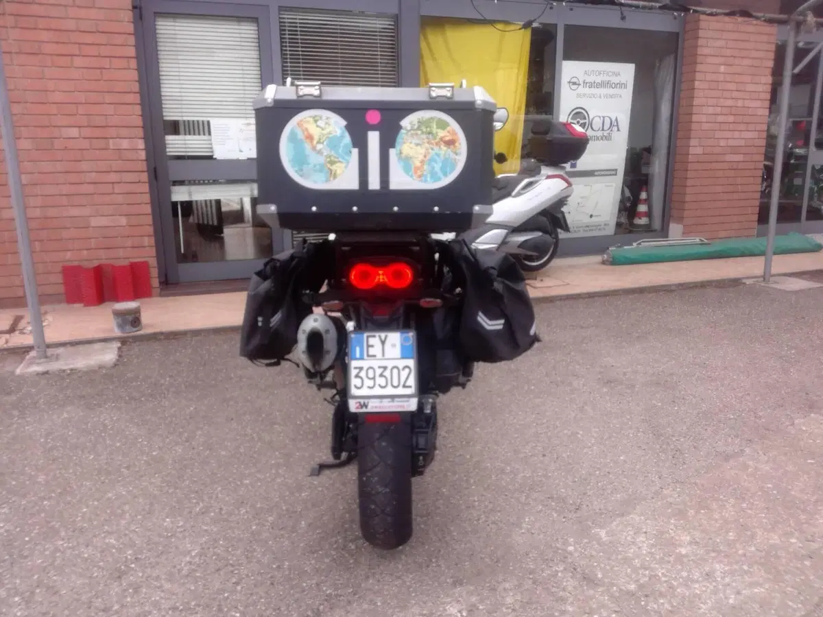 Moto Guzzi V85 TT (2021 - 23) (14)