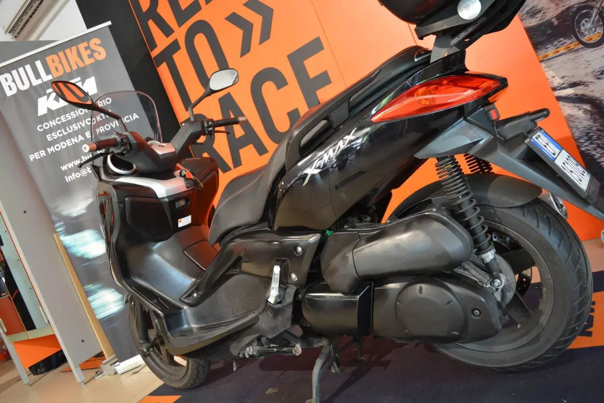 Yamaha X-Max 250 (2014 - 16) (6)