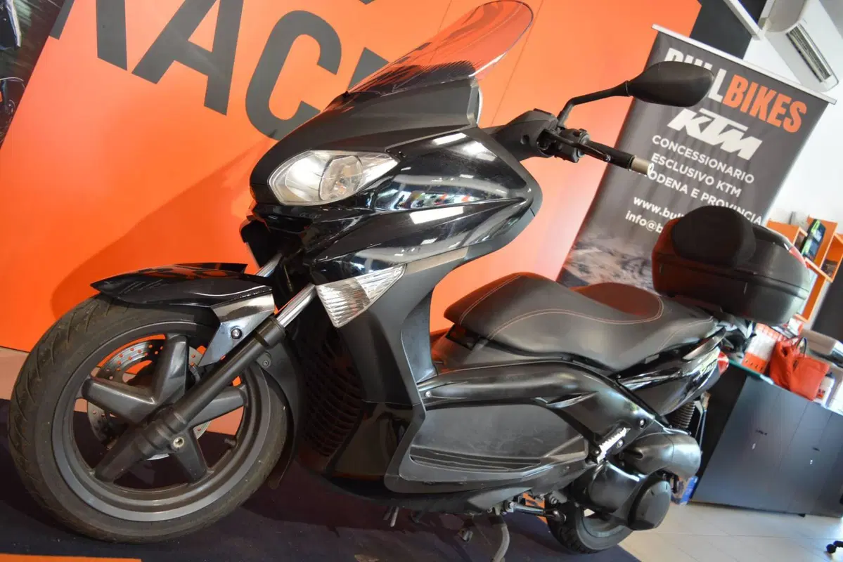 Yamaha X-Max 250 (2014 - 16) (5)