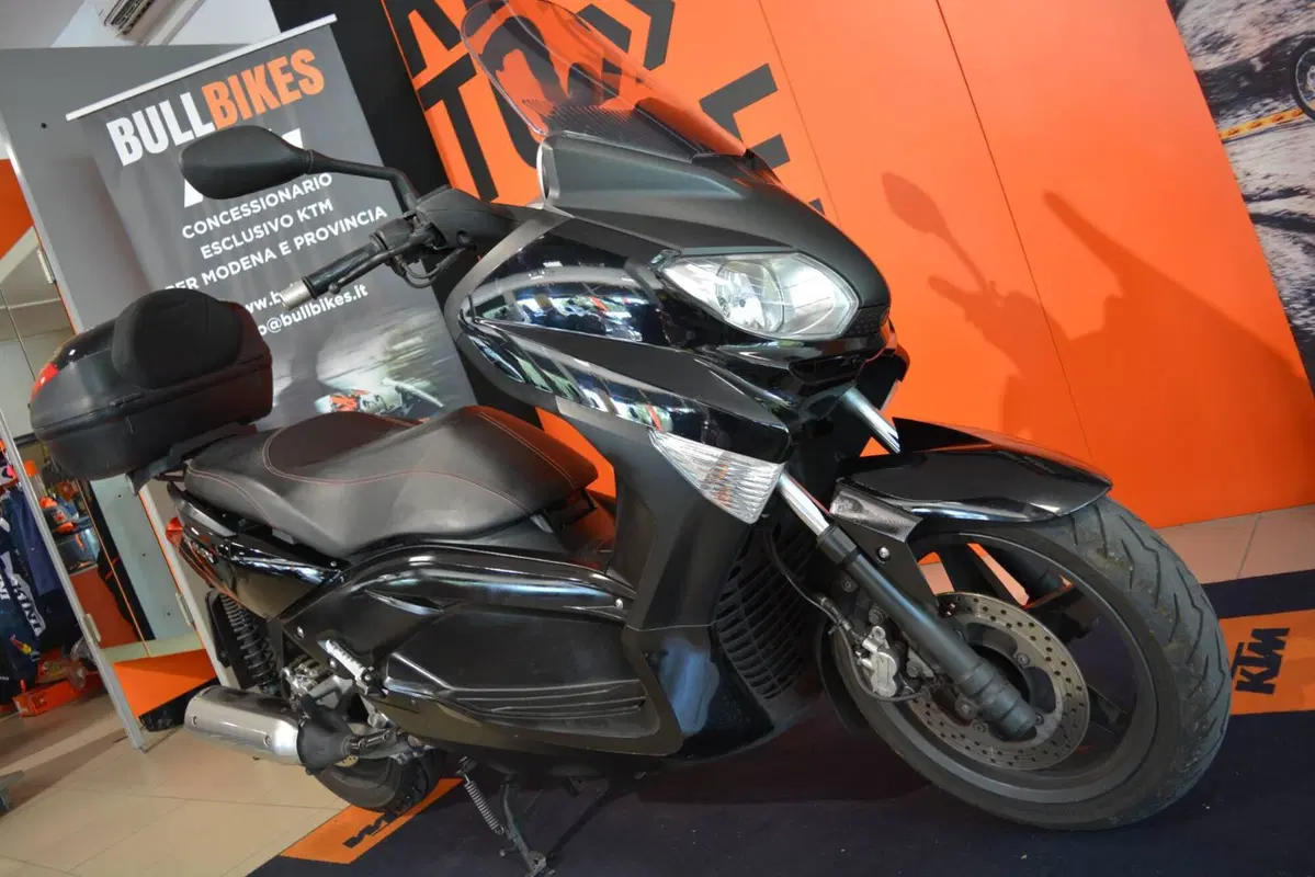 Yamaha X-Max 250 (2014 - 16) (3)