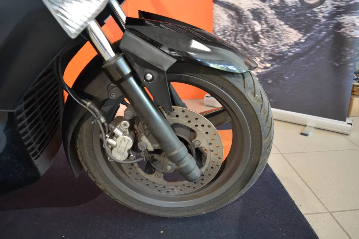 Yamaha X-Max 250 (2014 - 16) (11)