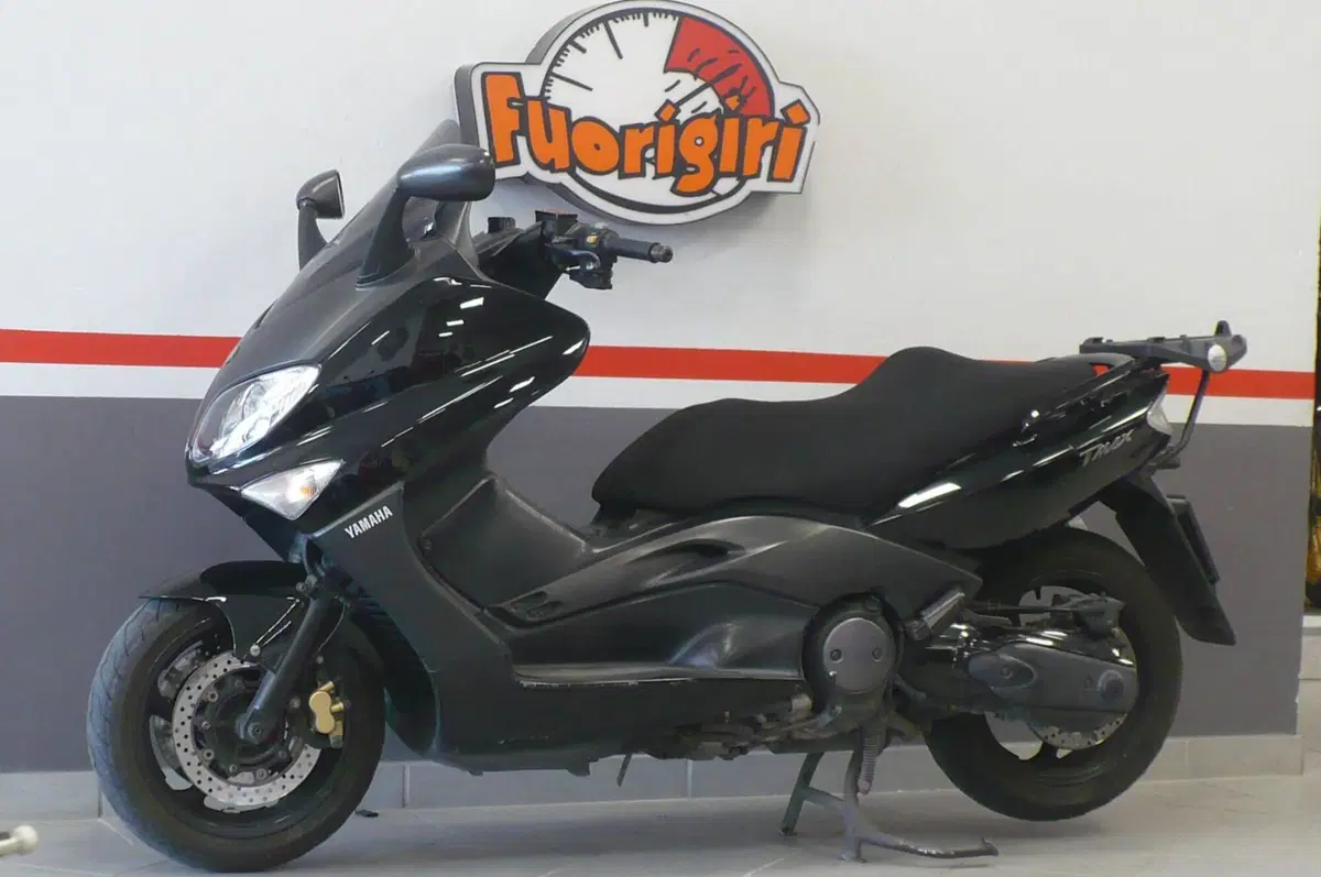 Yamaha T-Max 500 (2004 - 07) (2)