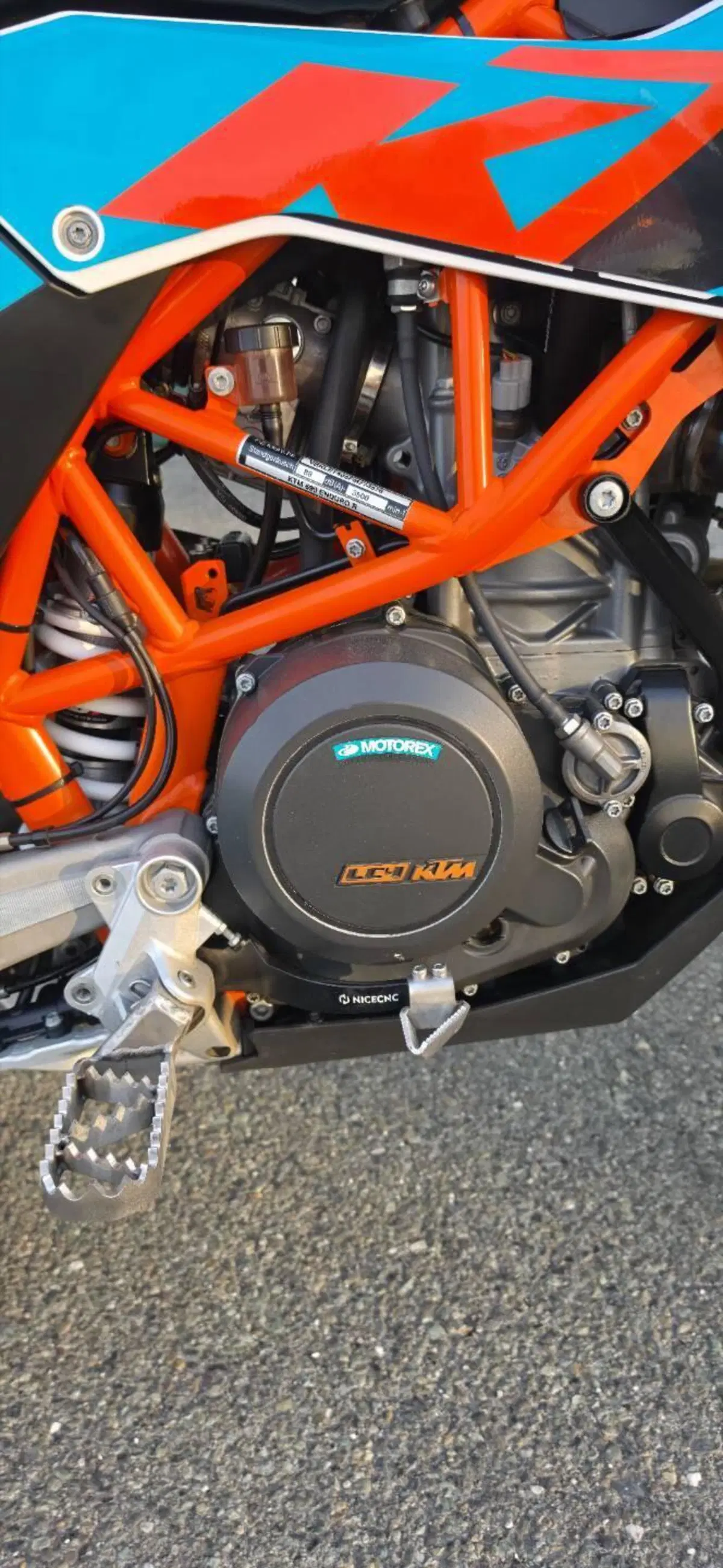 KTM 690 Enduro R (2012 - 17) (5)