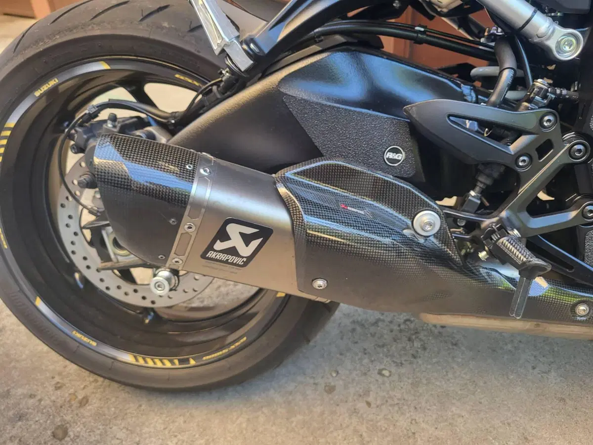 Suzuki GSX-S1000 EVO (2025 - 26) (5)