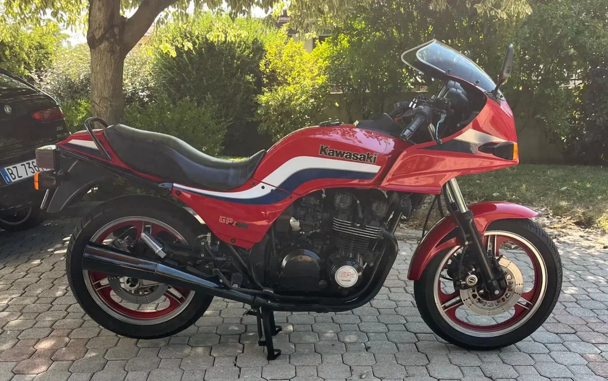 Kawasaki Gpz 750 (2)