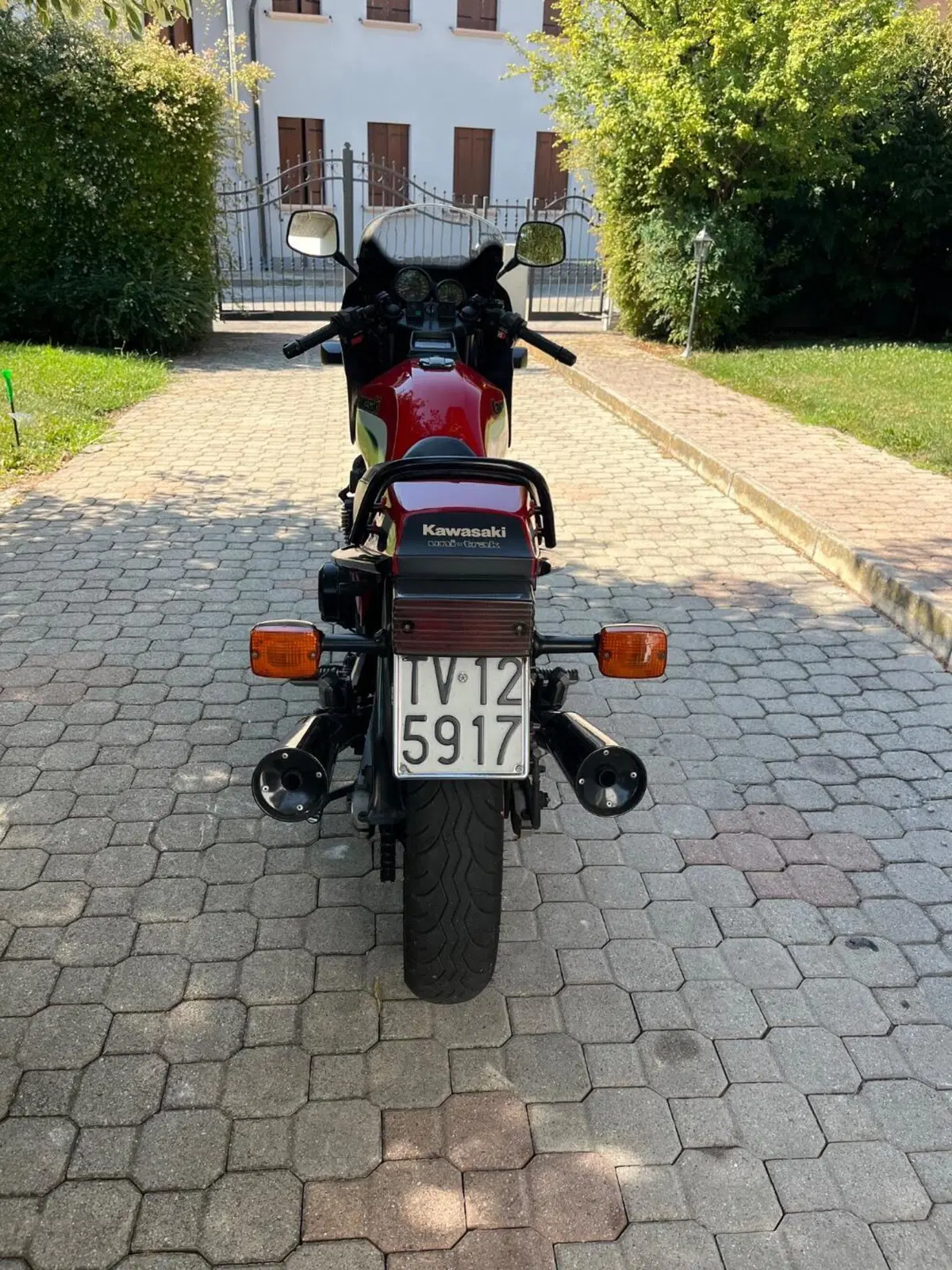 Kawasaki Gpz 750 (6)
