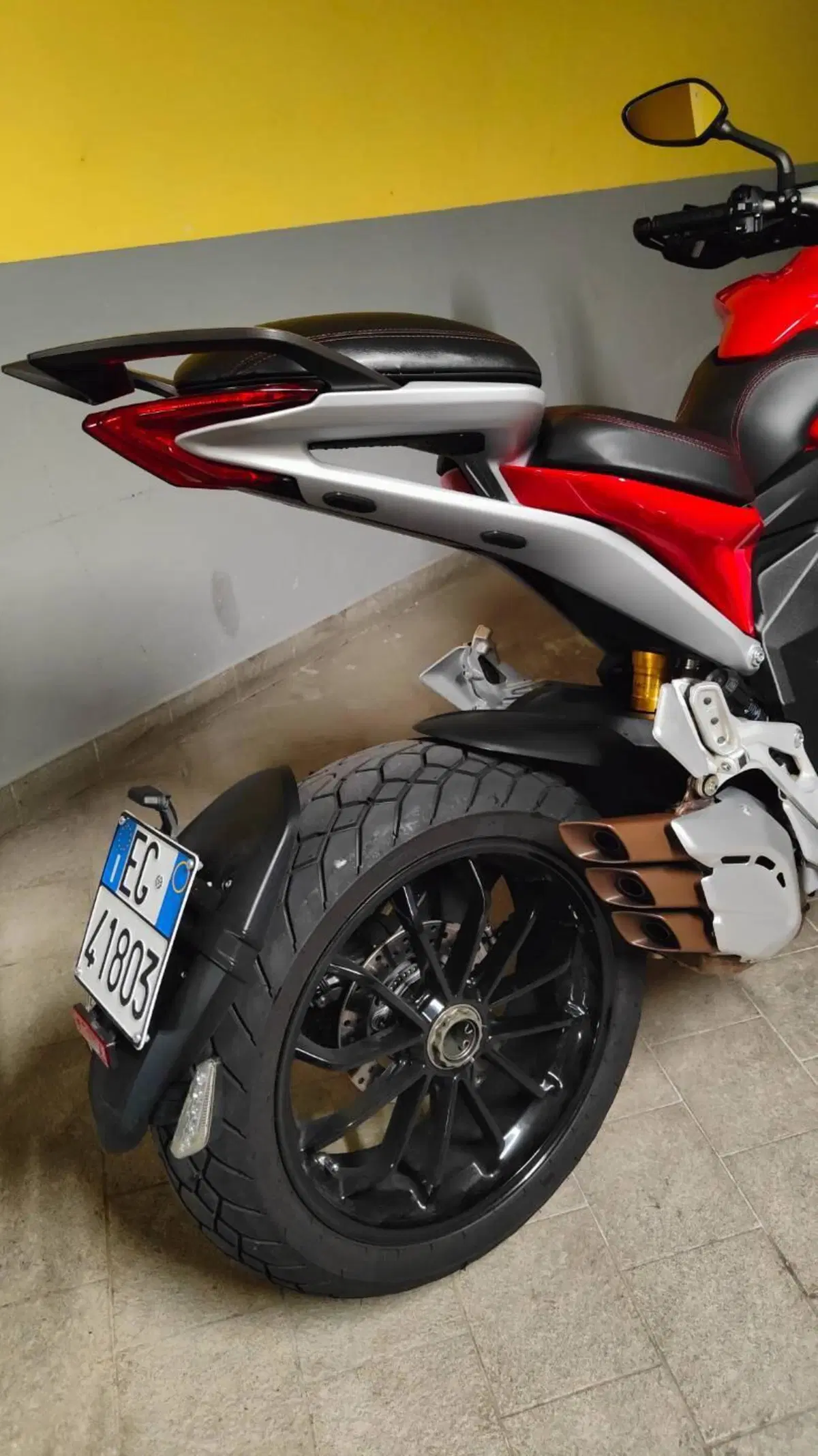 MV Agusta Turismo Veloce 800 (2014 - 16) (9)