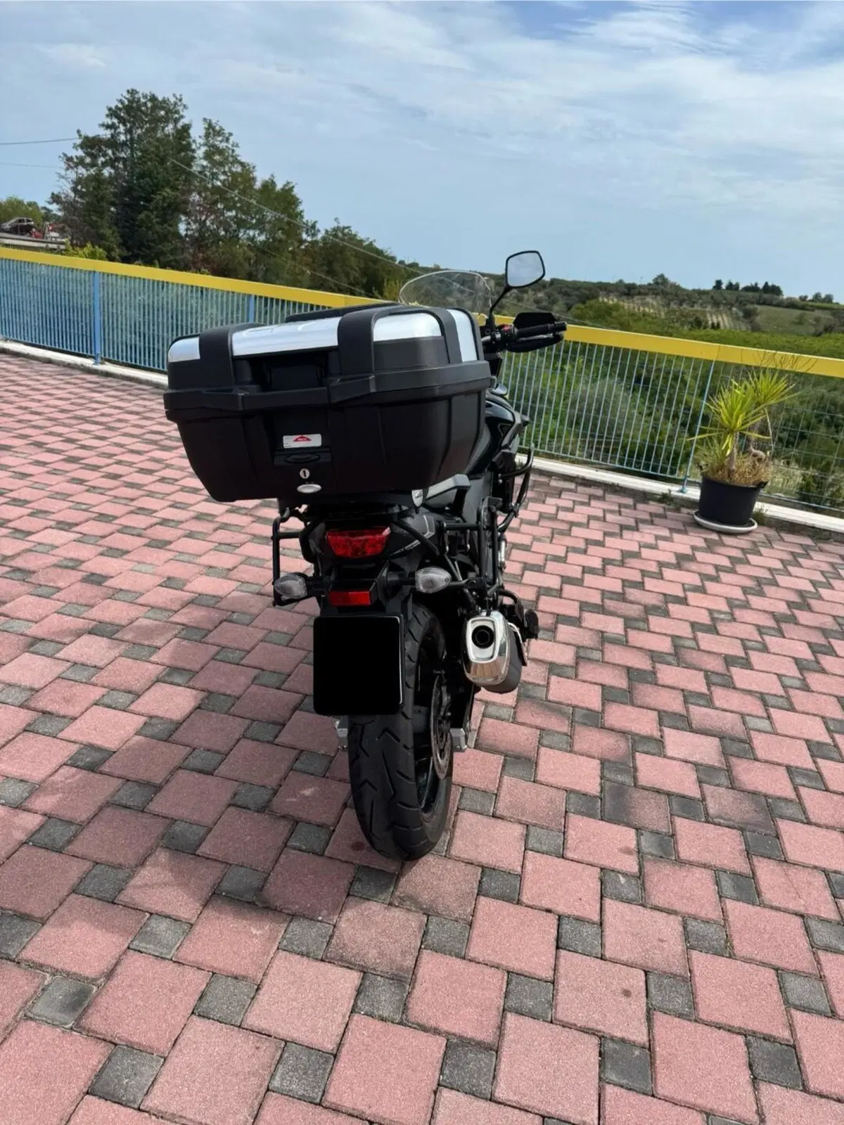Suzuki V-Strom 650 (2021 - 25) (3)