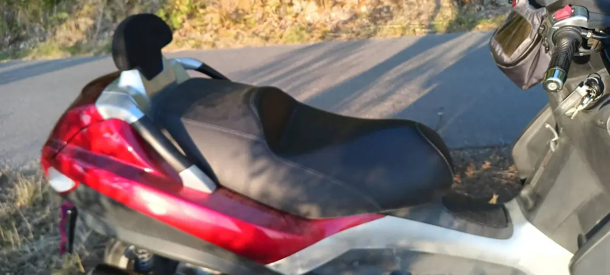 Piaggio MP3 400 Touring (2011 - 12) (12)