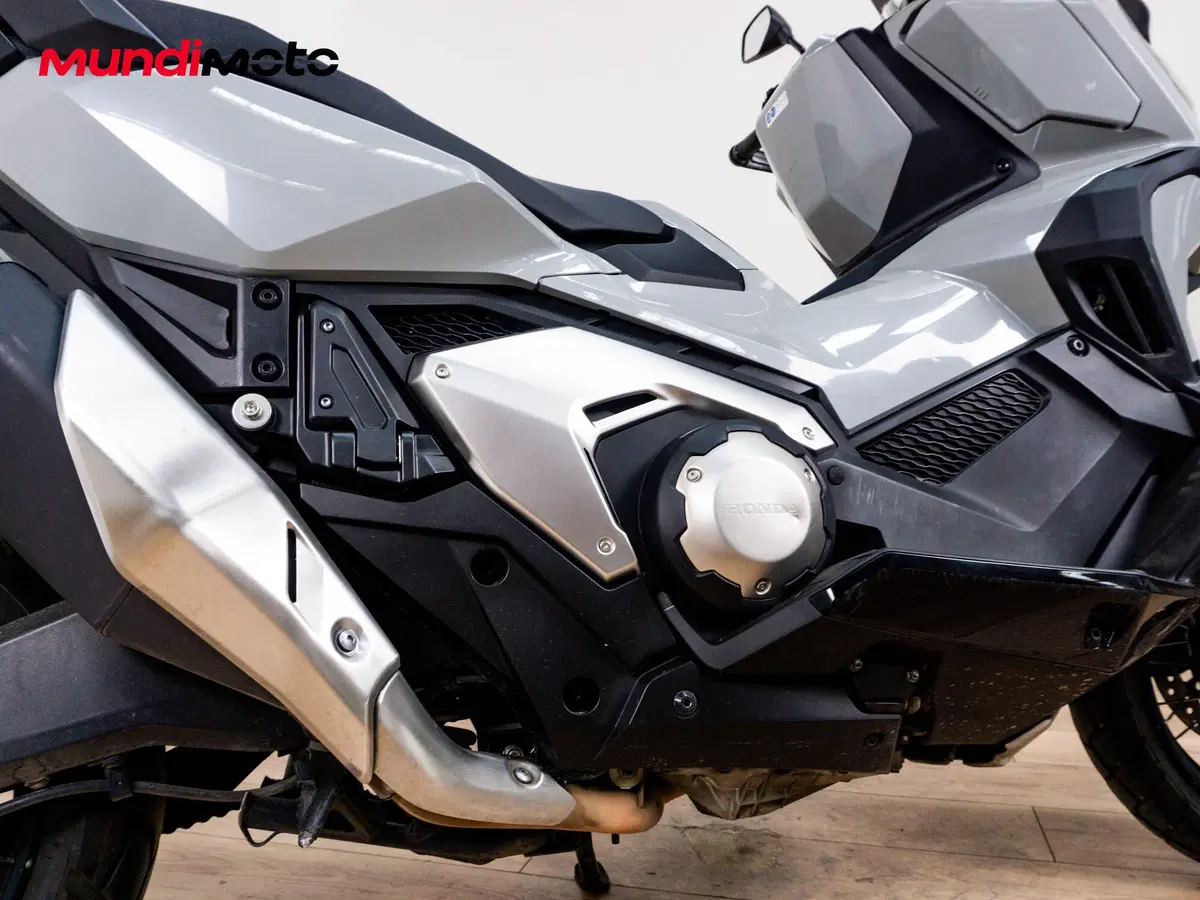 Honda X-ADV 750 (2017) (4)
