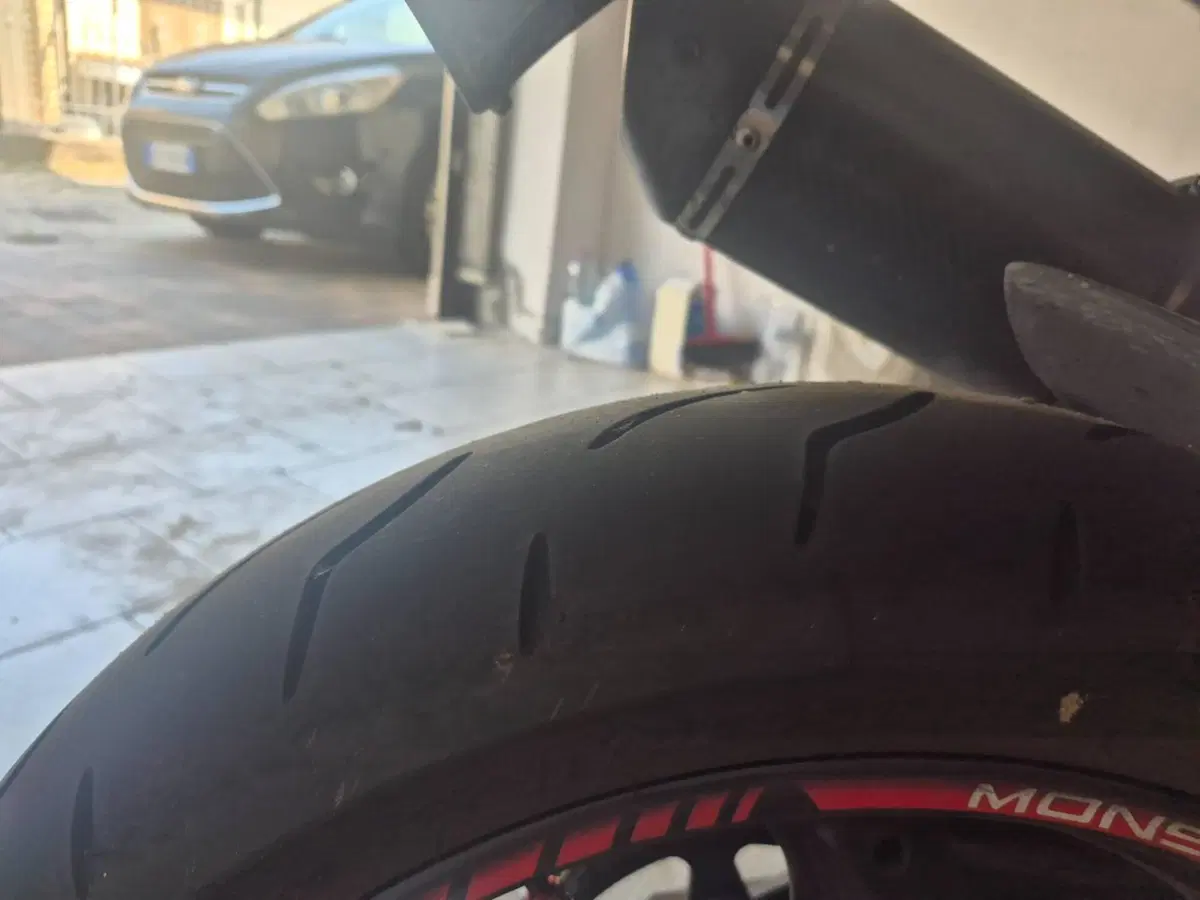 Ducati Monster 696 ABS (2009 - 14) (9)