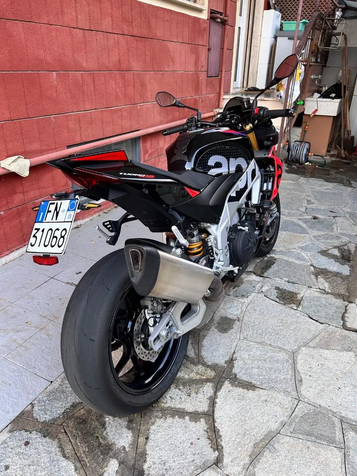 Aprilia Tuono V4 Factory (2021 - 24) (7)
