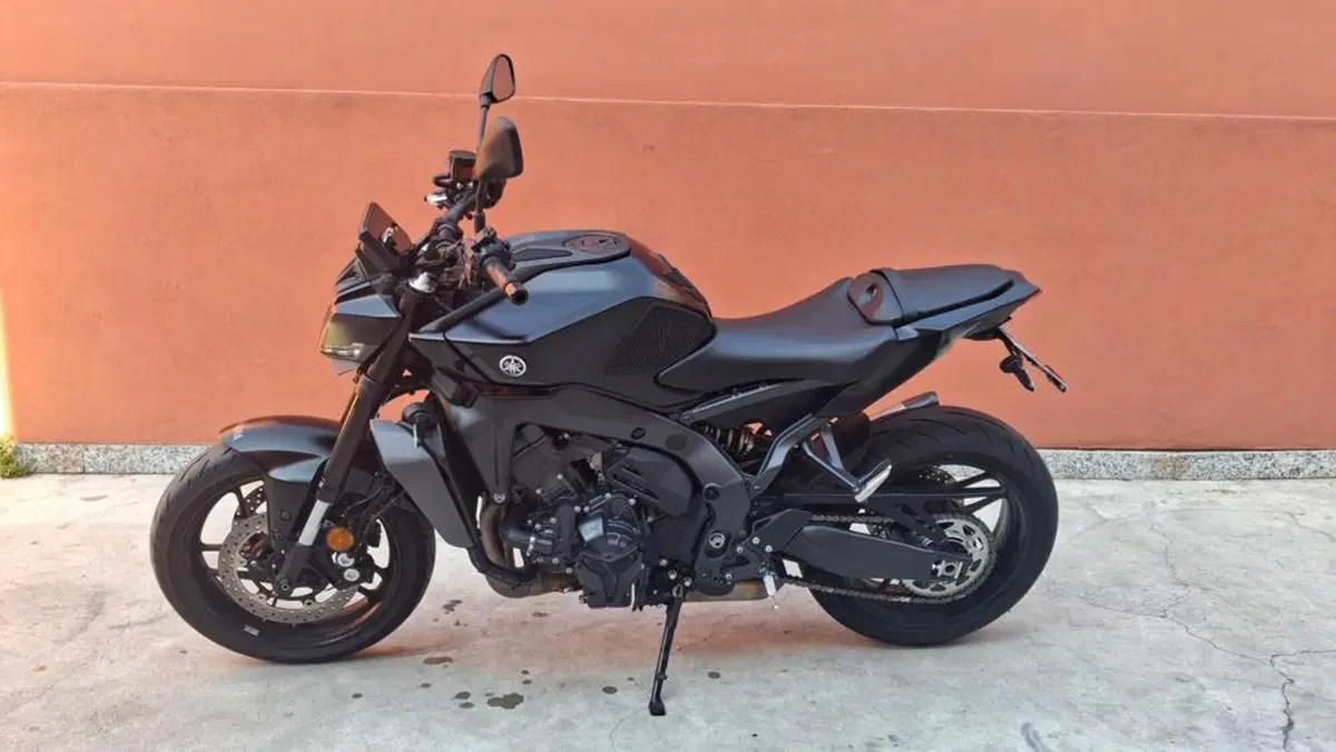 Yamaha MT-09 Y-AMT (2024 - 26) (2)