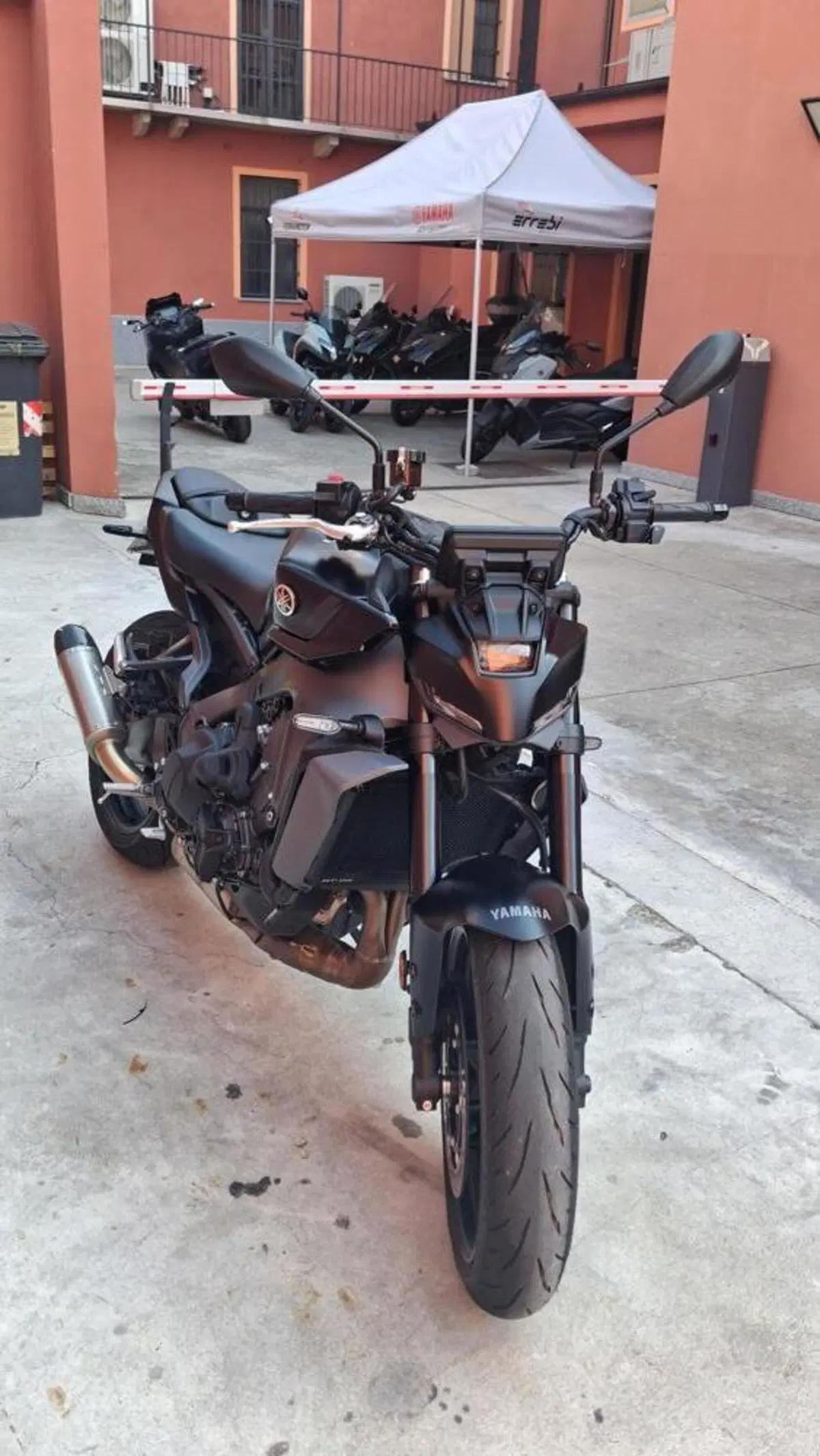Yamaha MT-09 Y-AMT (2024 - 26) (4)