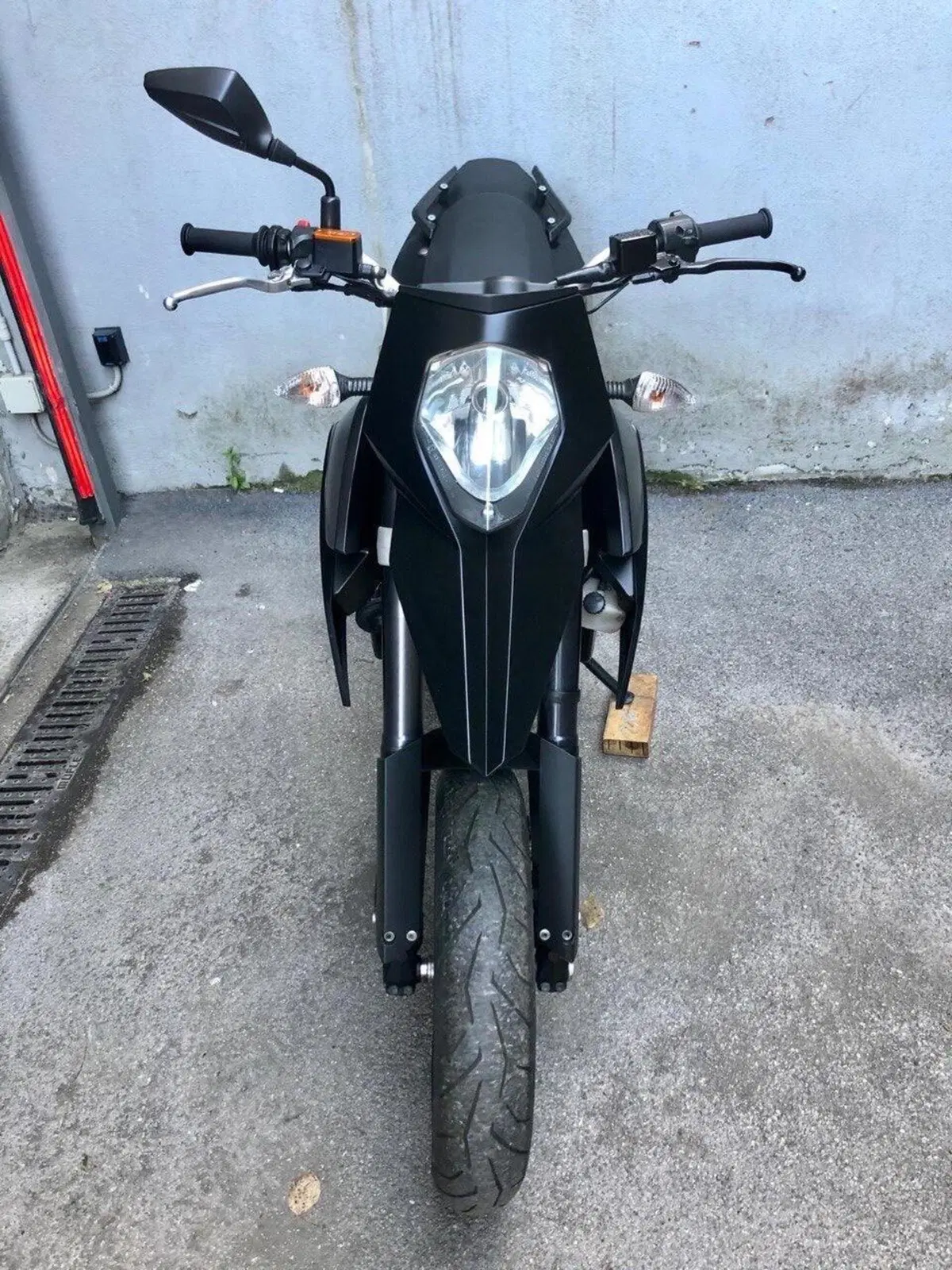 KTM 690 Supermoto (2007 - 12) (2)