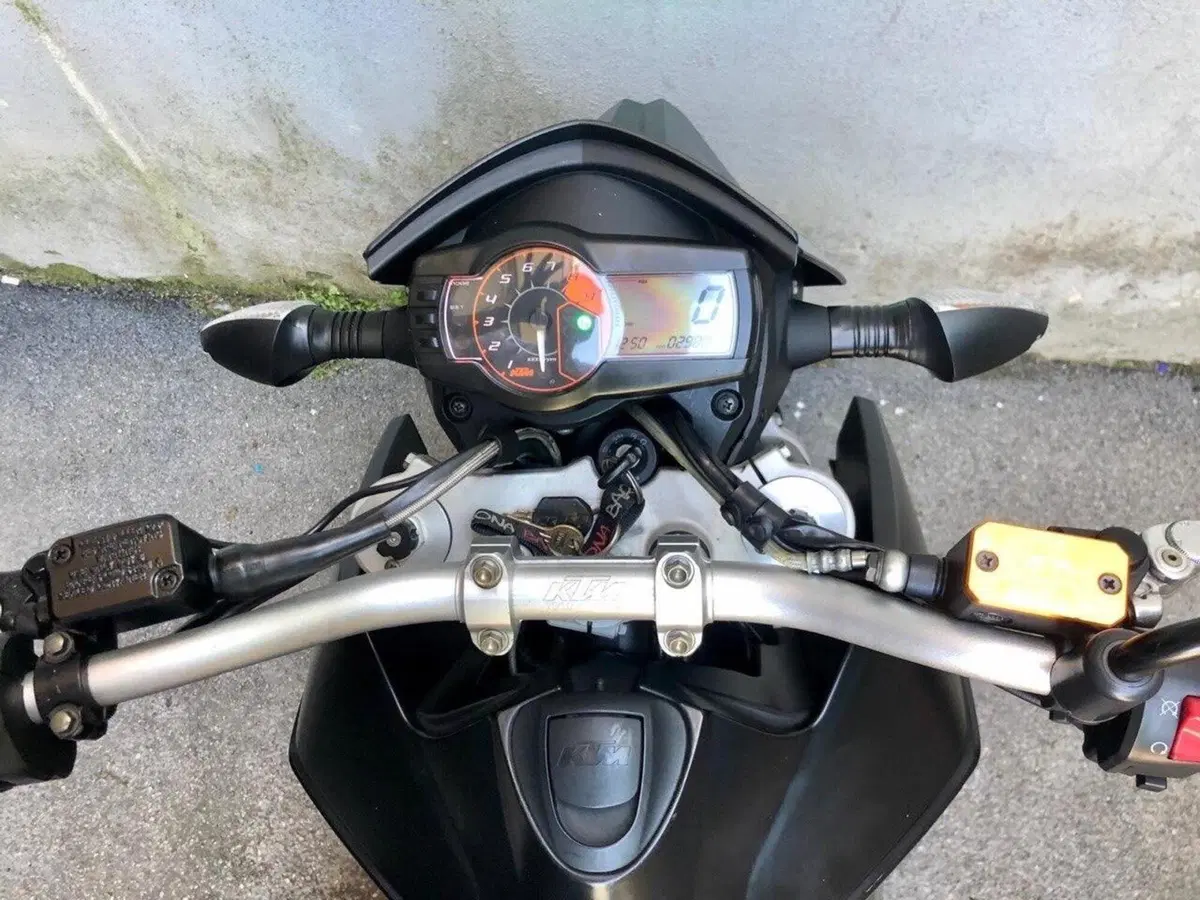 KTM 690 Supermoto (2007 - 12) (5)