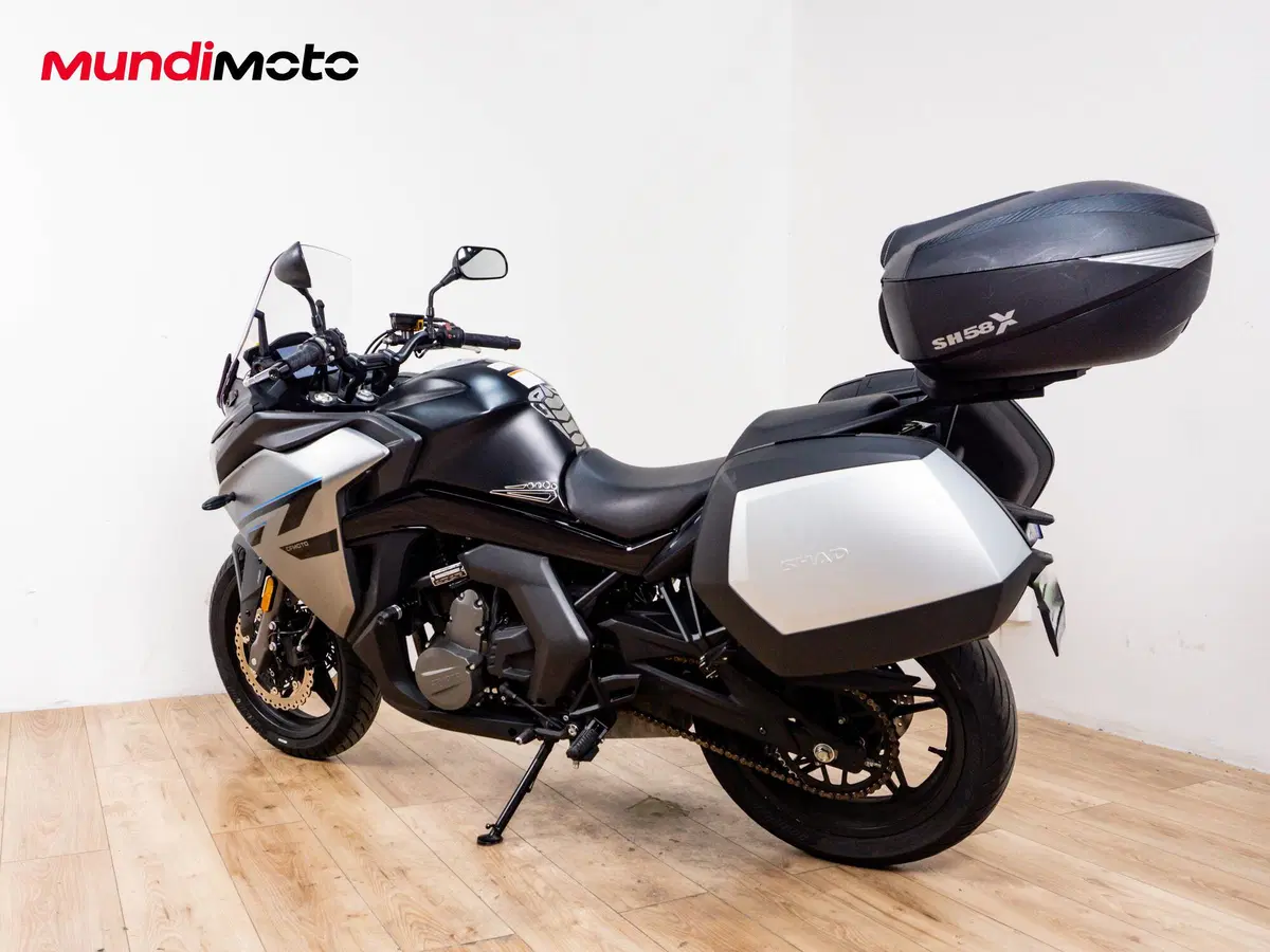 CFMOTO 650GT (2021 - 26) (7)