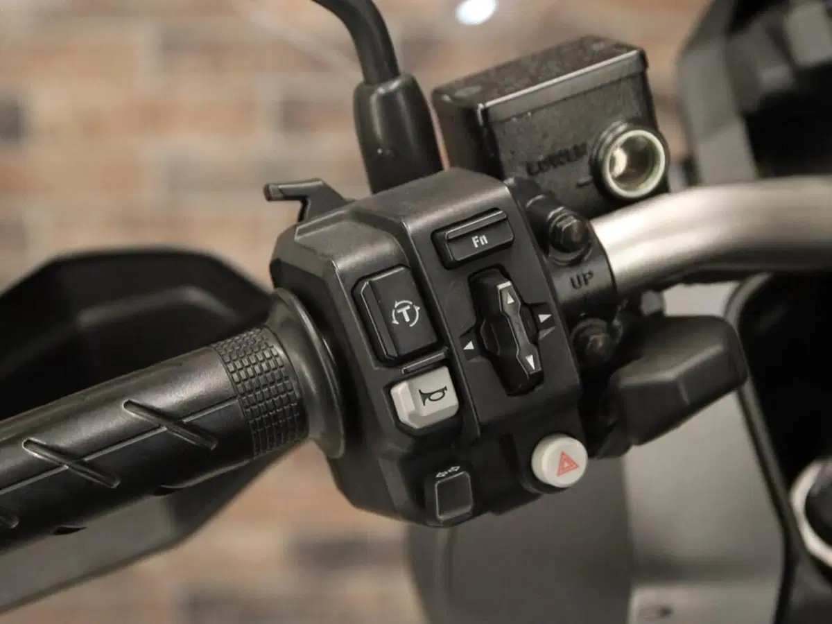 Honda ADV 350 (2022 - 24) (12)