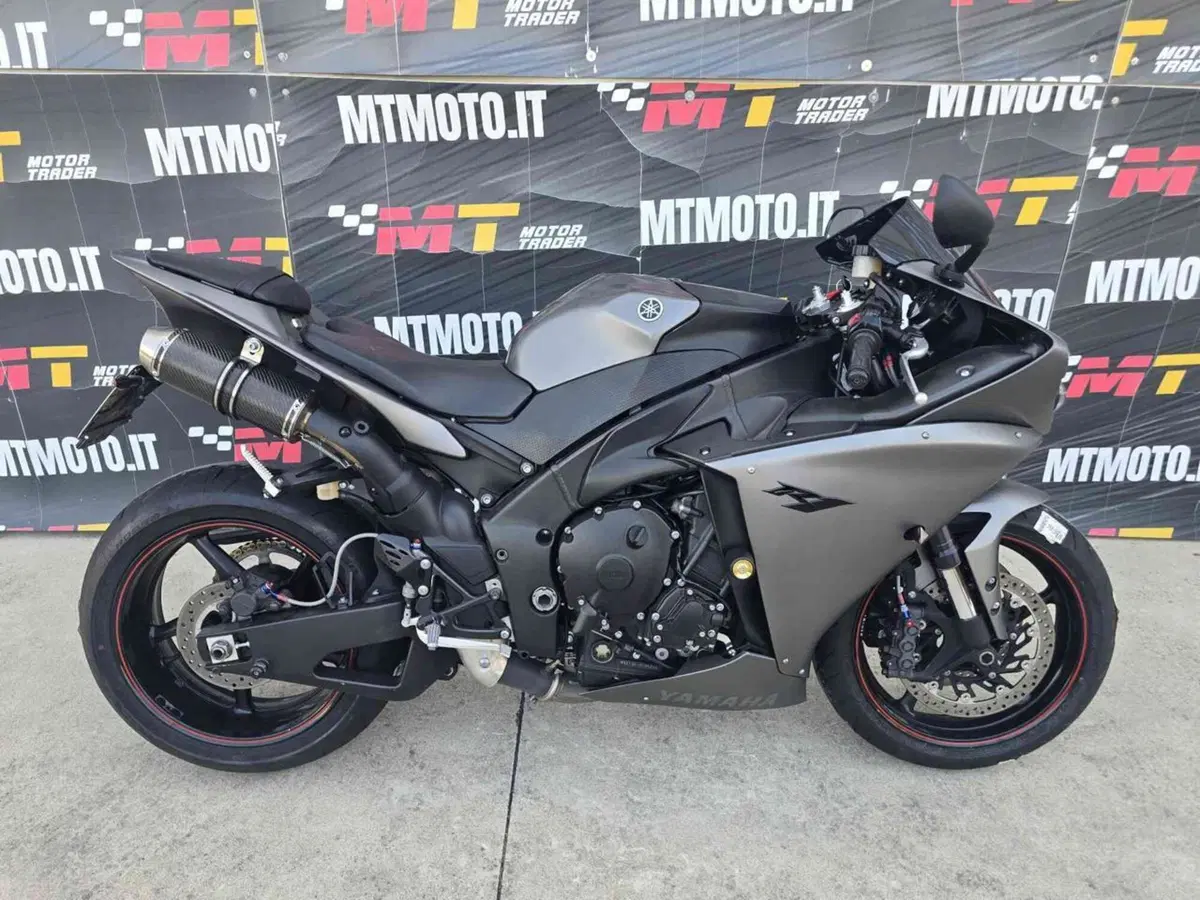 Yamaha YZF R1 (2012 - 14)