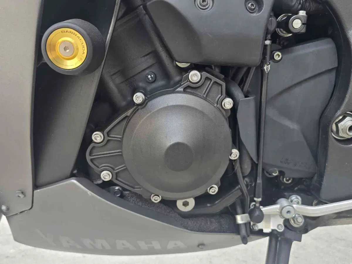 Yamaha YZF R1 (2012 - 14) (7)