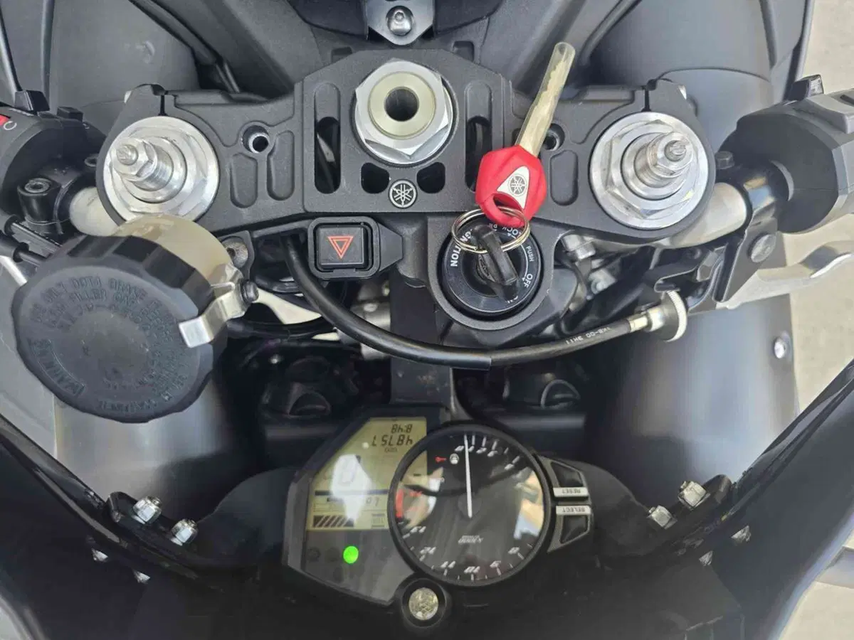 Yamaha YZF R1 (2012 - 14) (19)