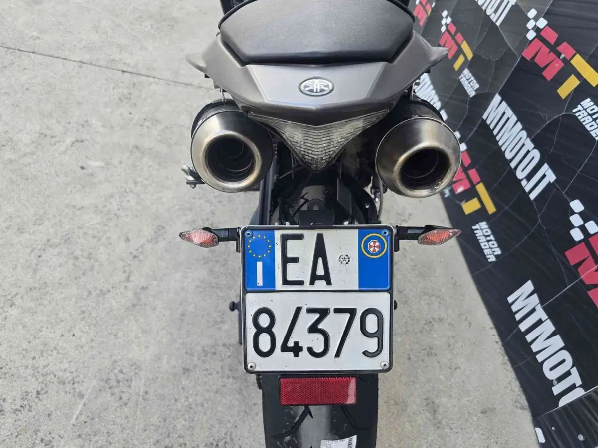 Yamaha YZF R1 (2012 - 14) (29)
