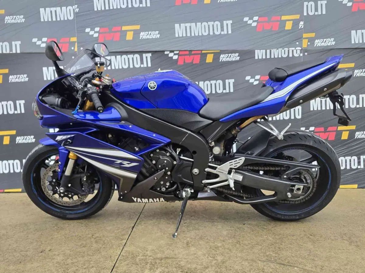 Yamaha YZF R1 (2007 - 08) (2)