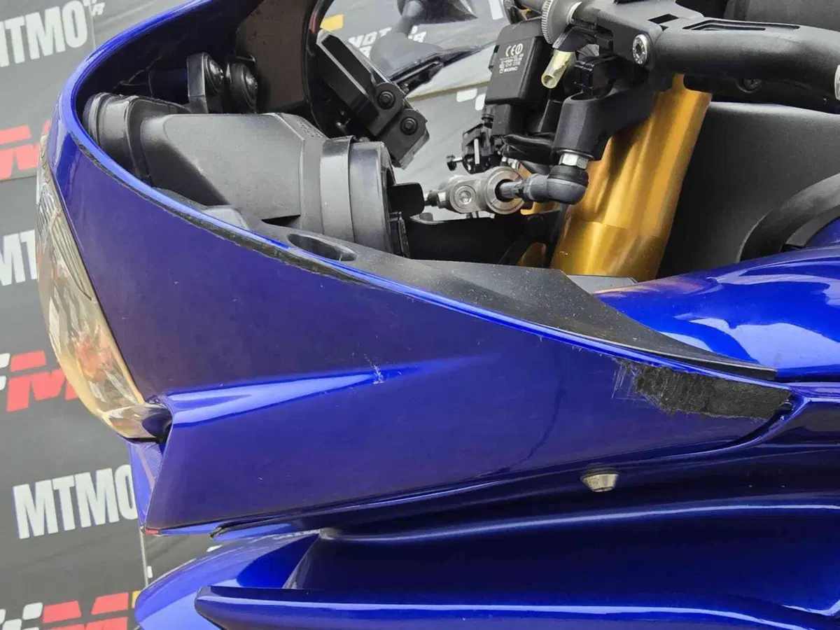 Yamaha YZF R1 (2007 - 08) (11)