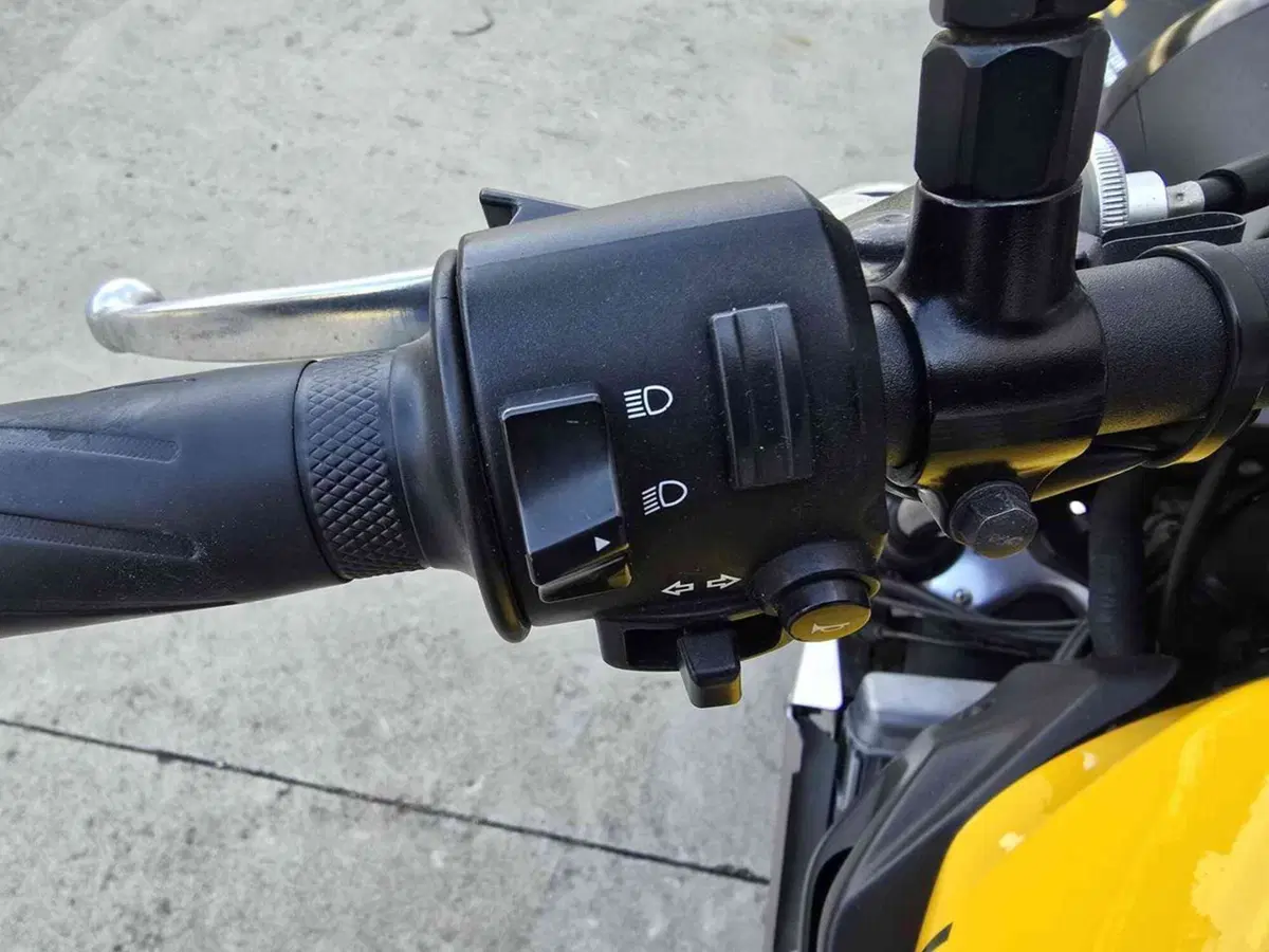 Yamaha XSR 700 ABS 60th Anniversary (2016 - 18) (9)
