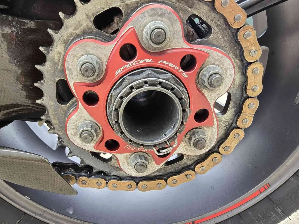 Ducati Streetfighter (2009 - 12) (42)