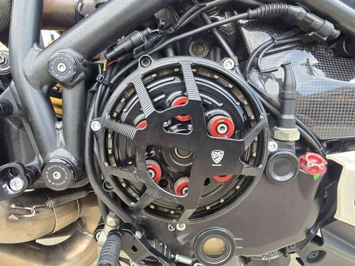 Ducati Streetfighter (2009 - 12) (25)