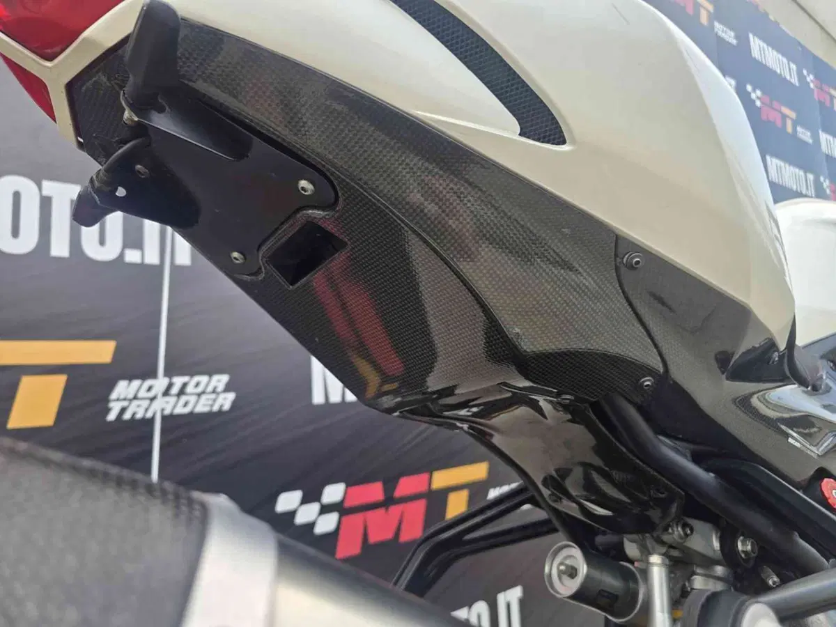 Ducati Streetfighter (2009 - 12) (26)