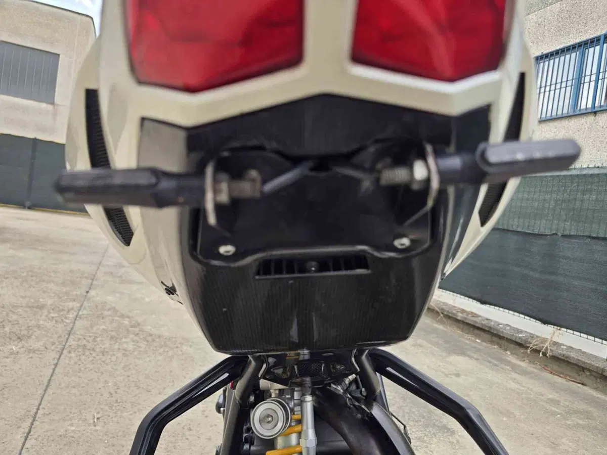 Ducati Streetfighter (2009 - 12) (47)