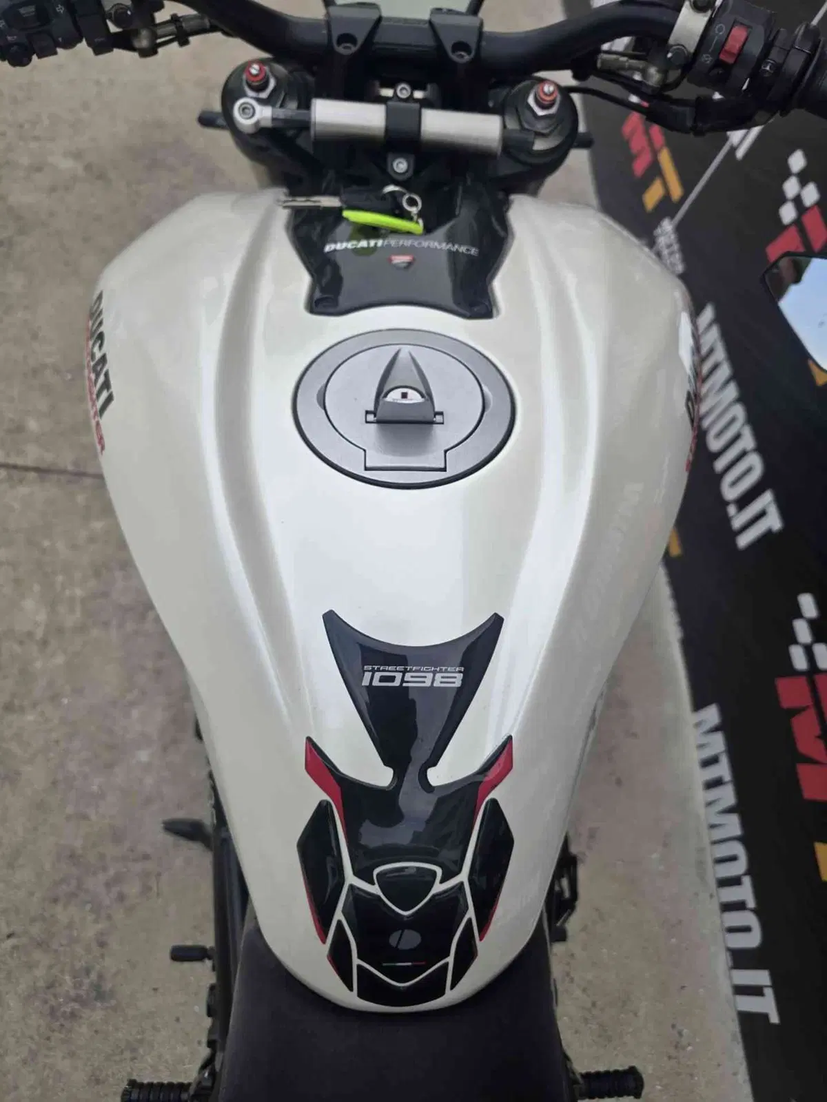Ducati Streetfighter (2009 - 12) (40)