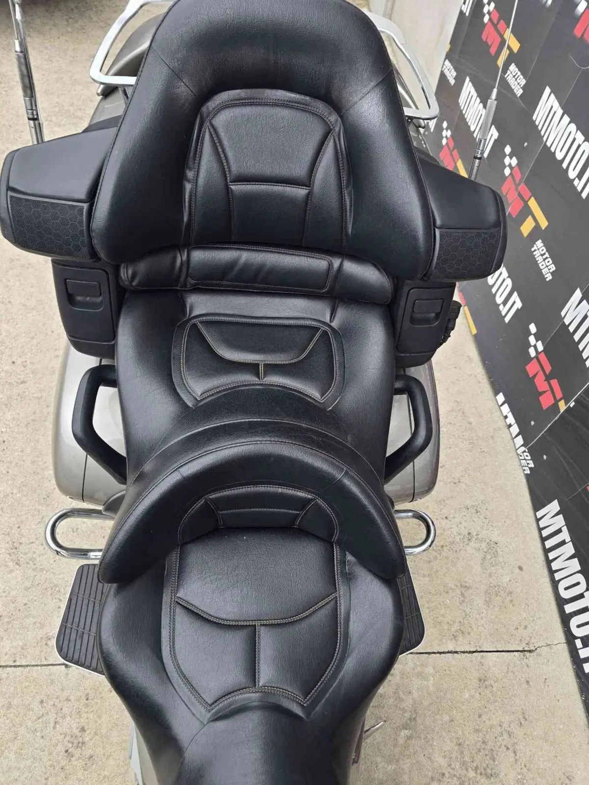 Honda GL 1800 Gold Wing (2000 - 05) (45)