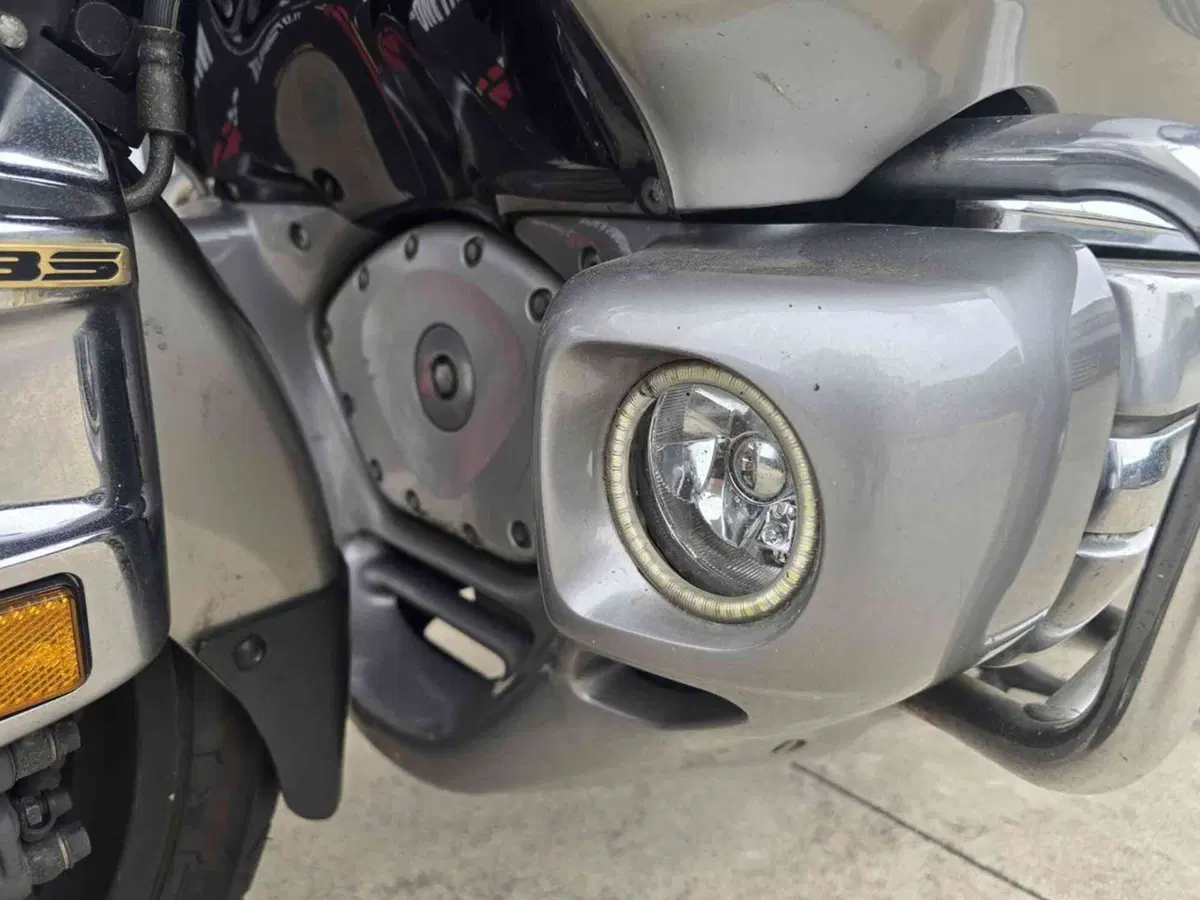 Honda GL 1800 Gold Wing (2000 - 05) (31)