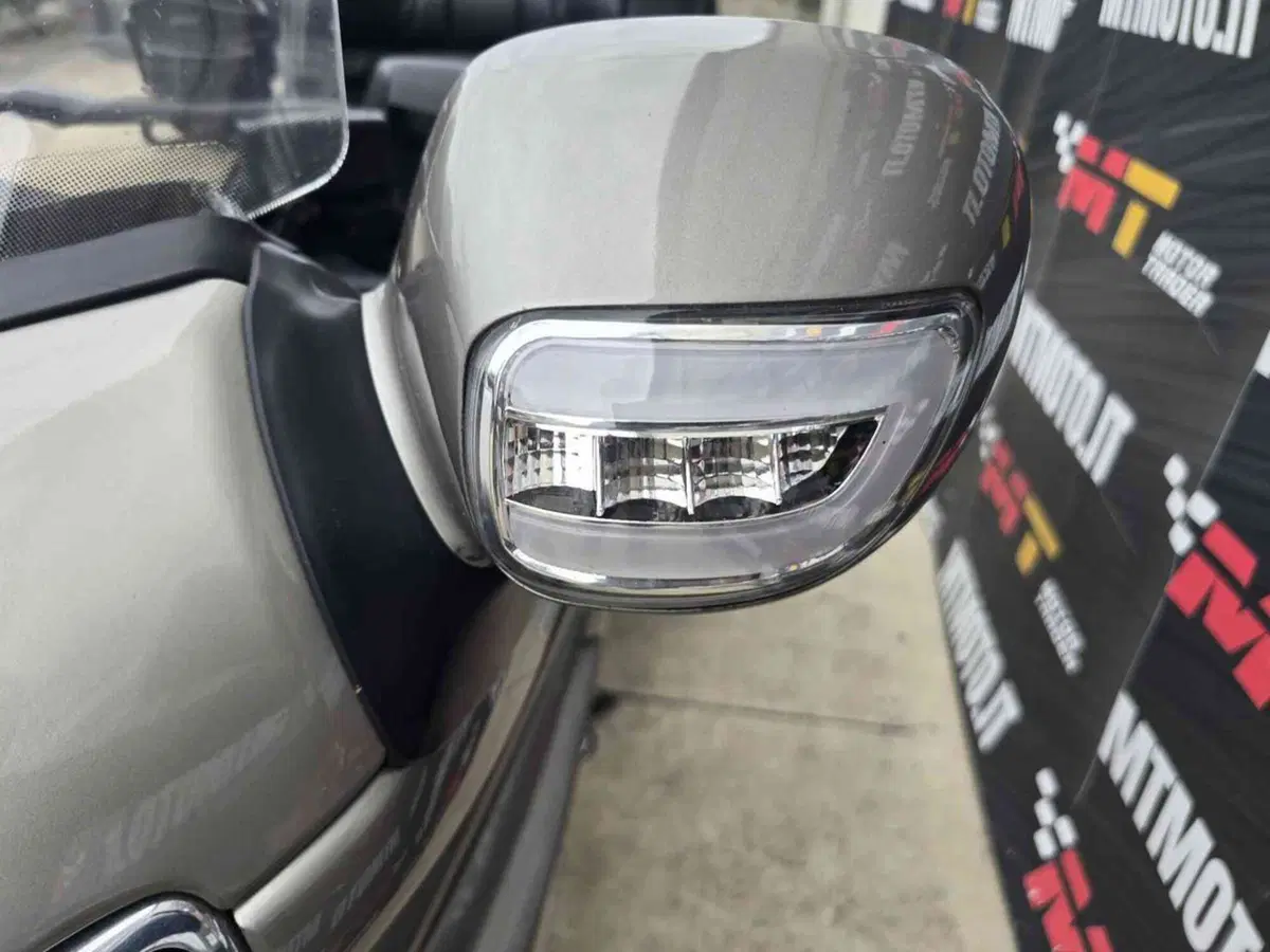Honda GL 1800 Gold Wing (2000 - 05) (44)
