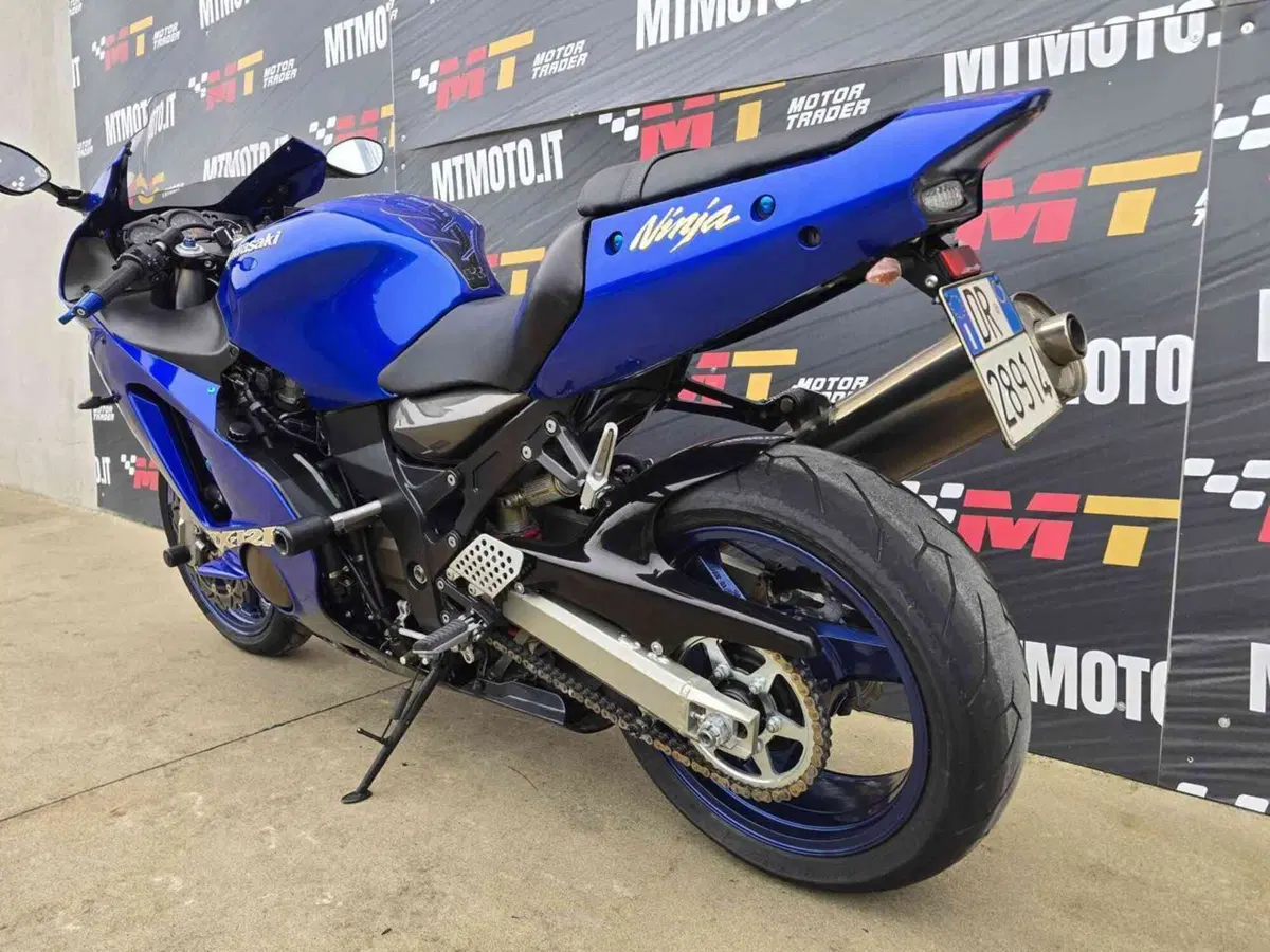 Kawasaki Ninja 1200 ZX-12R (2000 - 06) (6)