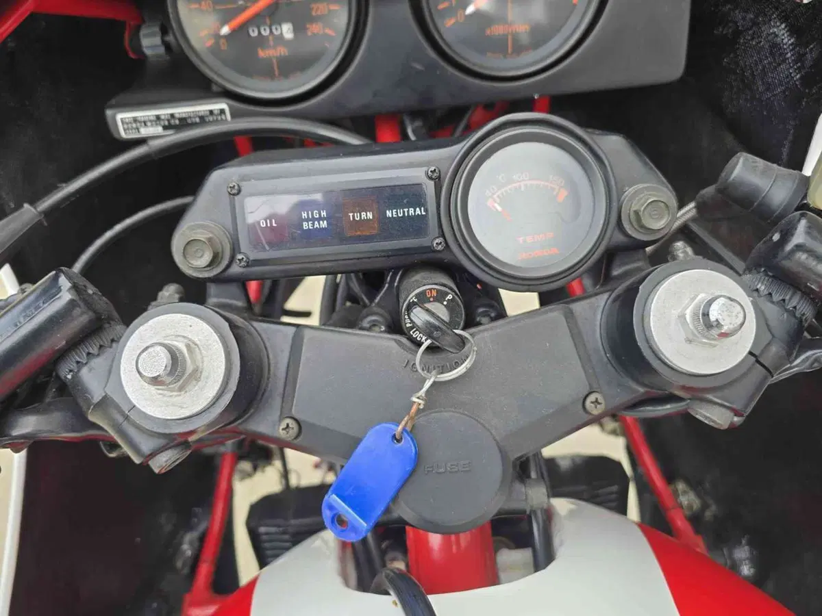 Honda cb1100r Scambio con Rolex (9)