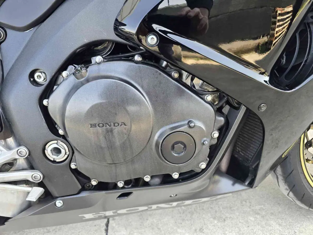 Honda CBR 1000 RR Fireblade (2006 - 07) (11)