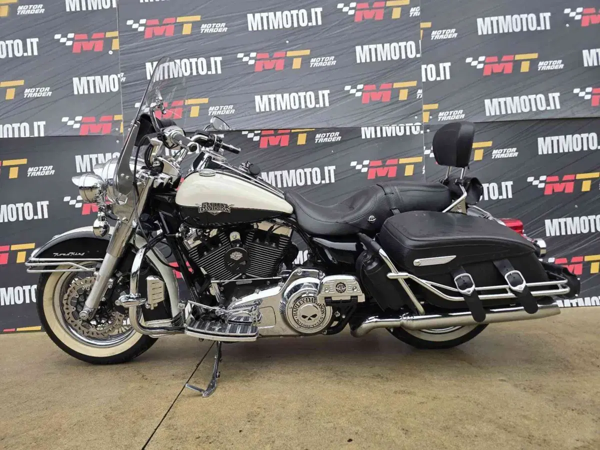 Harley-Davidson 103 Road King Classic (2011 - 13) - FLHRC (2)
