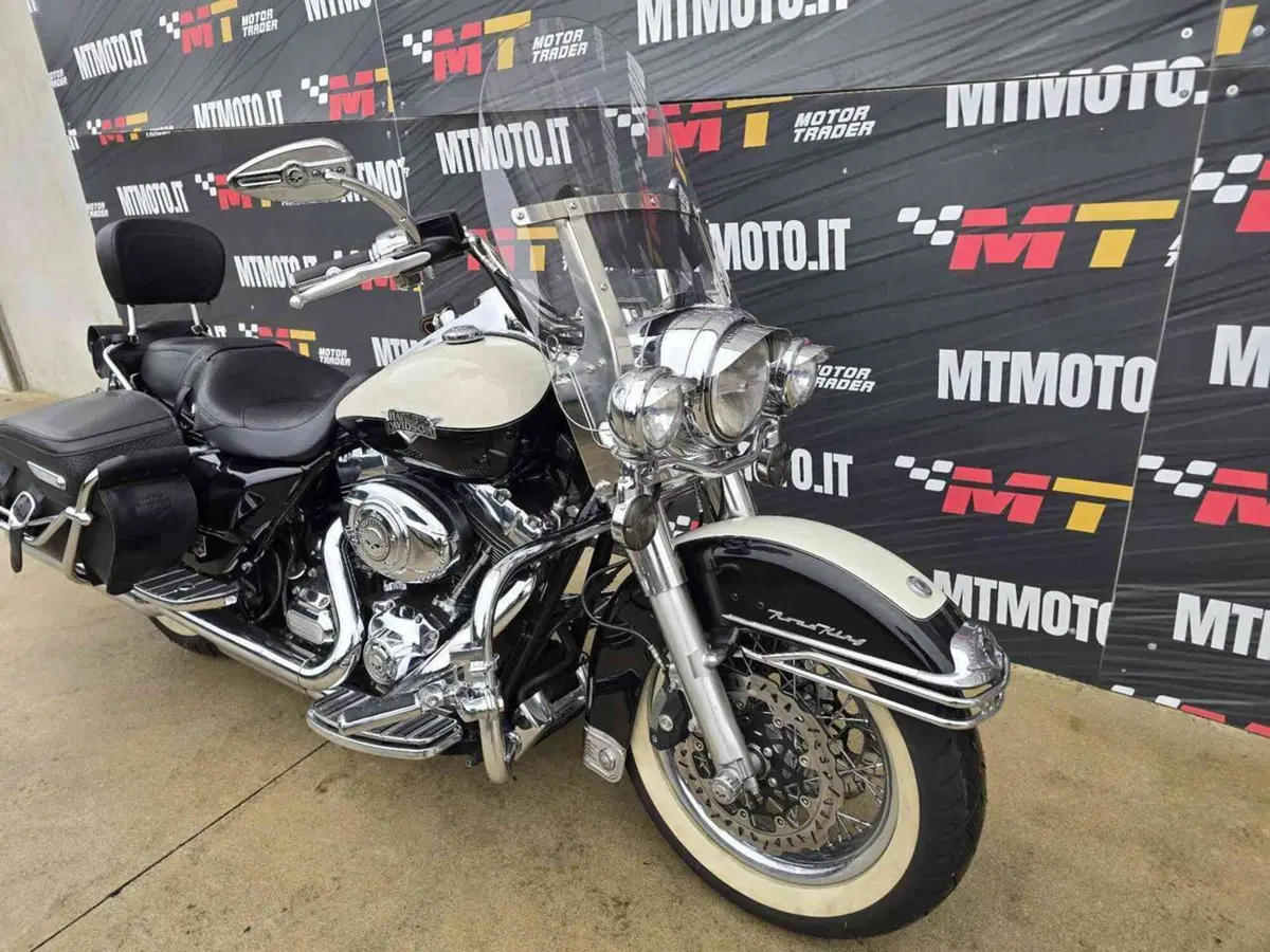 Harley-Davidson 103 Road King Classic (2011 - 13) - FLHRC (4)